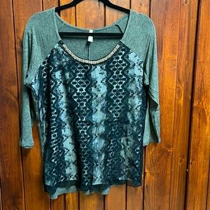 Vanity Dark gray 3/4 sleeve top. Worn once.